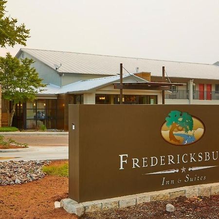 Fredericksburg Inn And Suites Exteriér fotografie